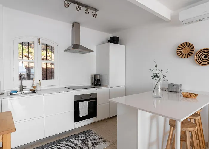 San Juan Capistrano, 2 Bedrooms * Nerja
